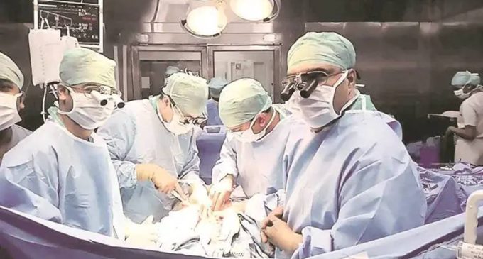 Man undergoes lung transplant in Delhi; ‘first’ such surgery on post-COVID patient in north India